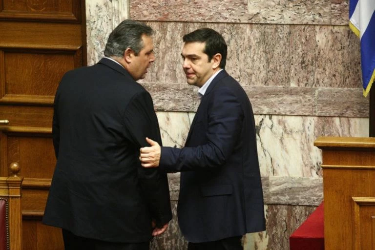 Διεθνή ΜΜΕ για πολιτικές εξελίξεις στην Ελλάδα: Οι Έλληνες εθνικιστές παραιτούνται – Ο Τσίπρας ζητά ψήφο εμπιστοσύνης